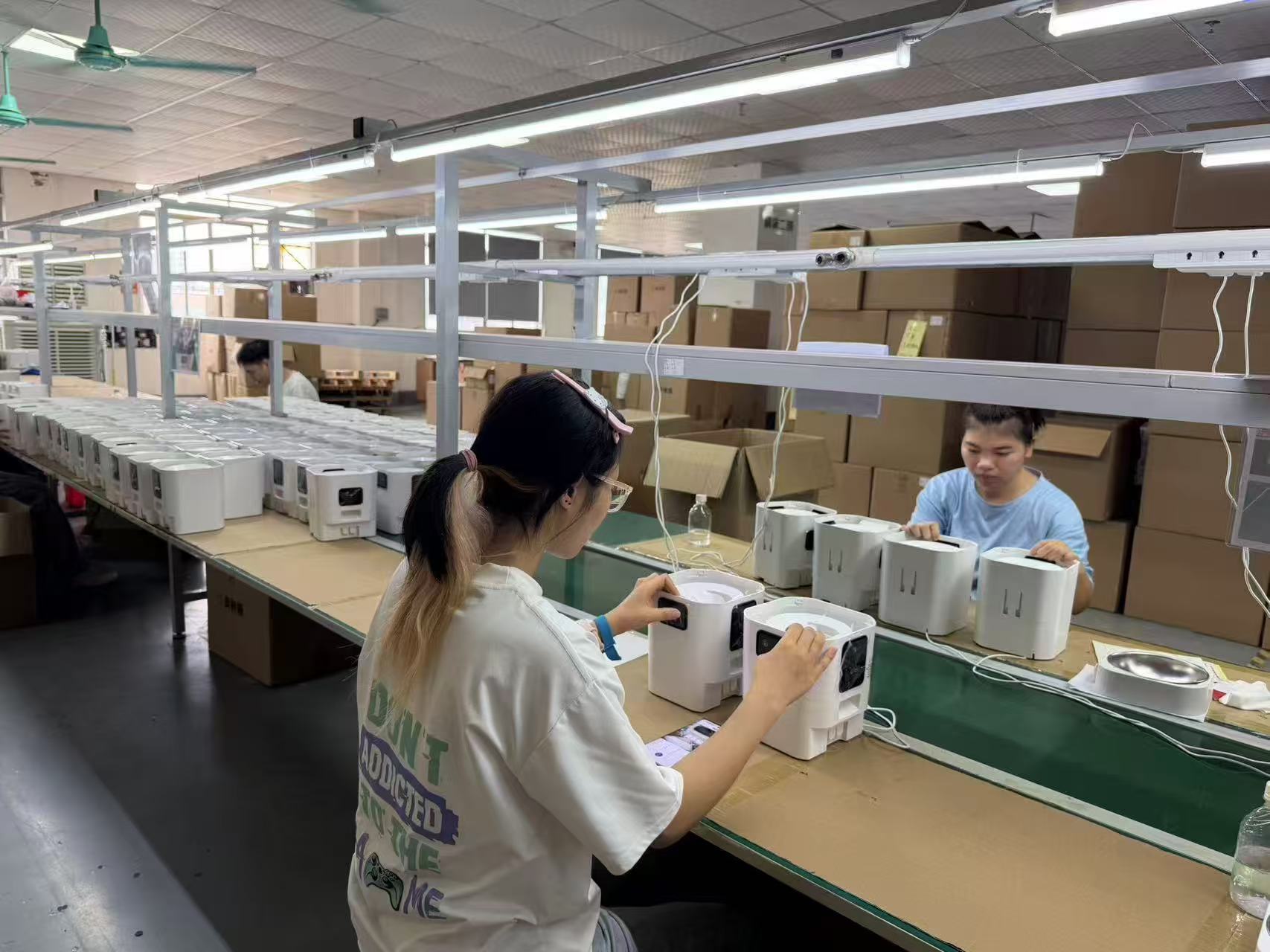 Auchen feeder assembly